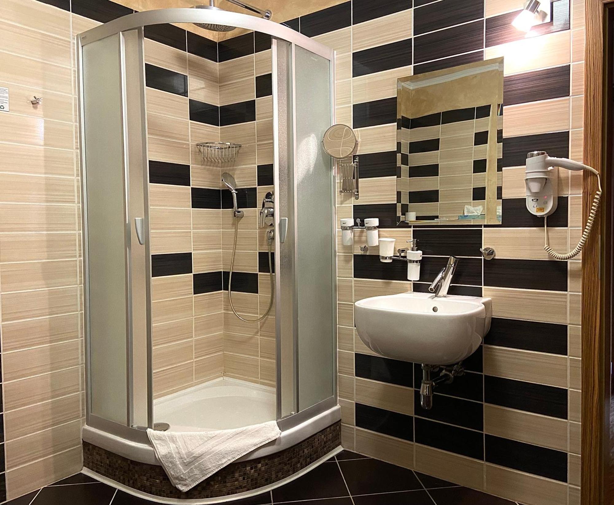 Wellness Hotel Beethoven Chomutov Exterior foto