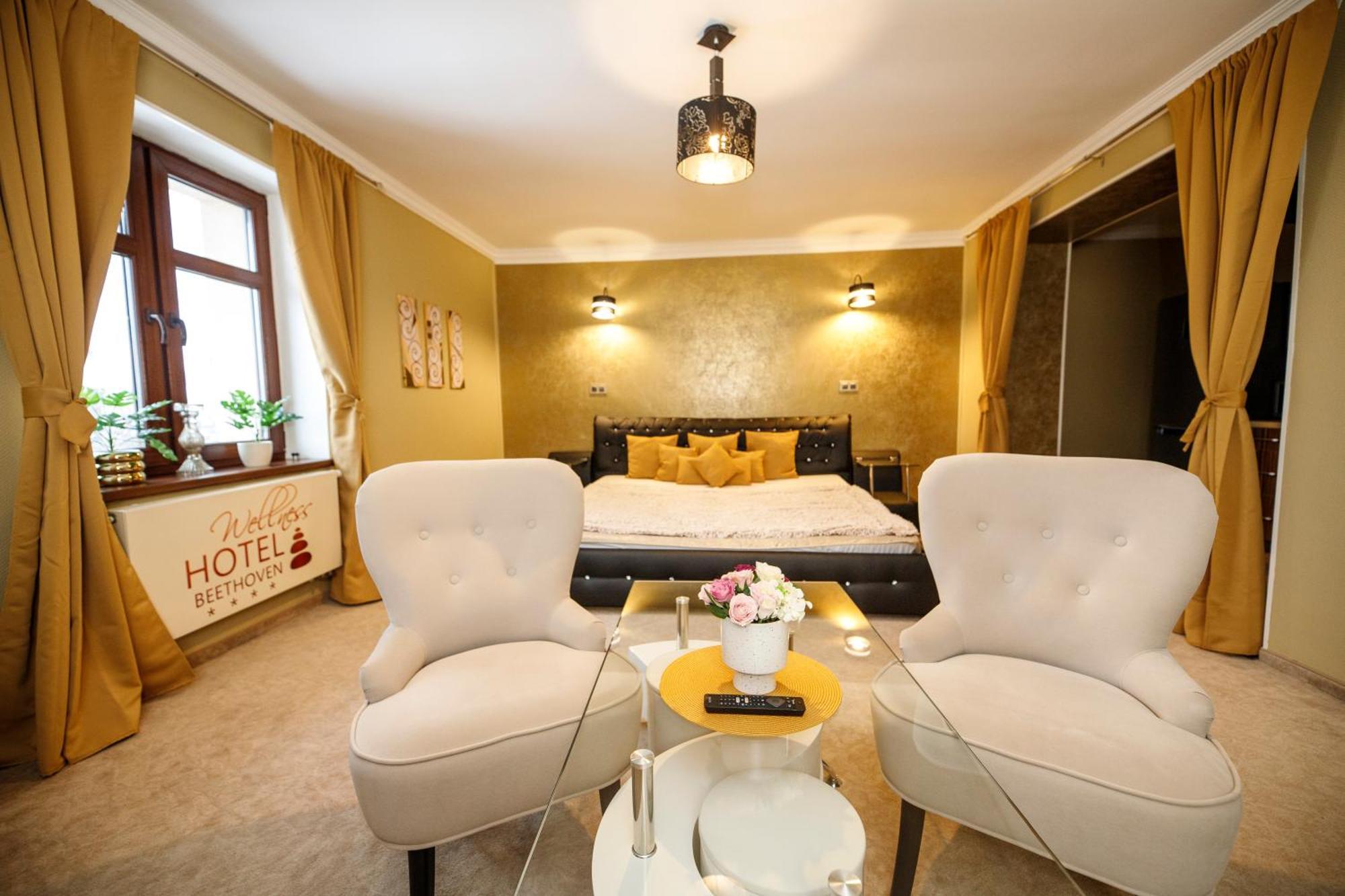 Wellness Hotel Beethoven Chomutov Exterior foto