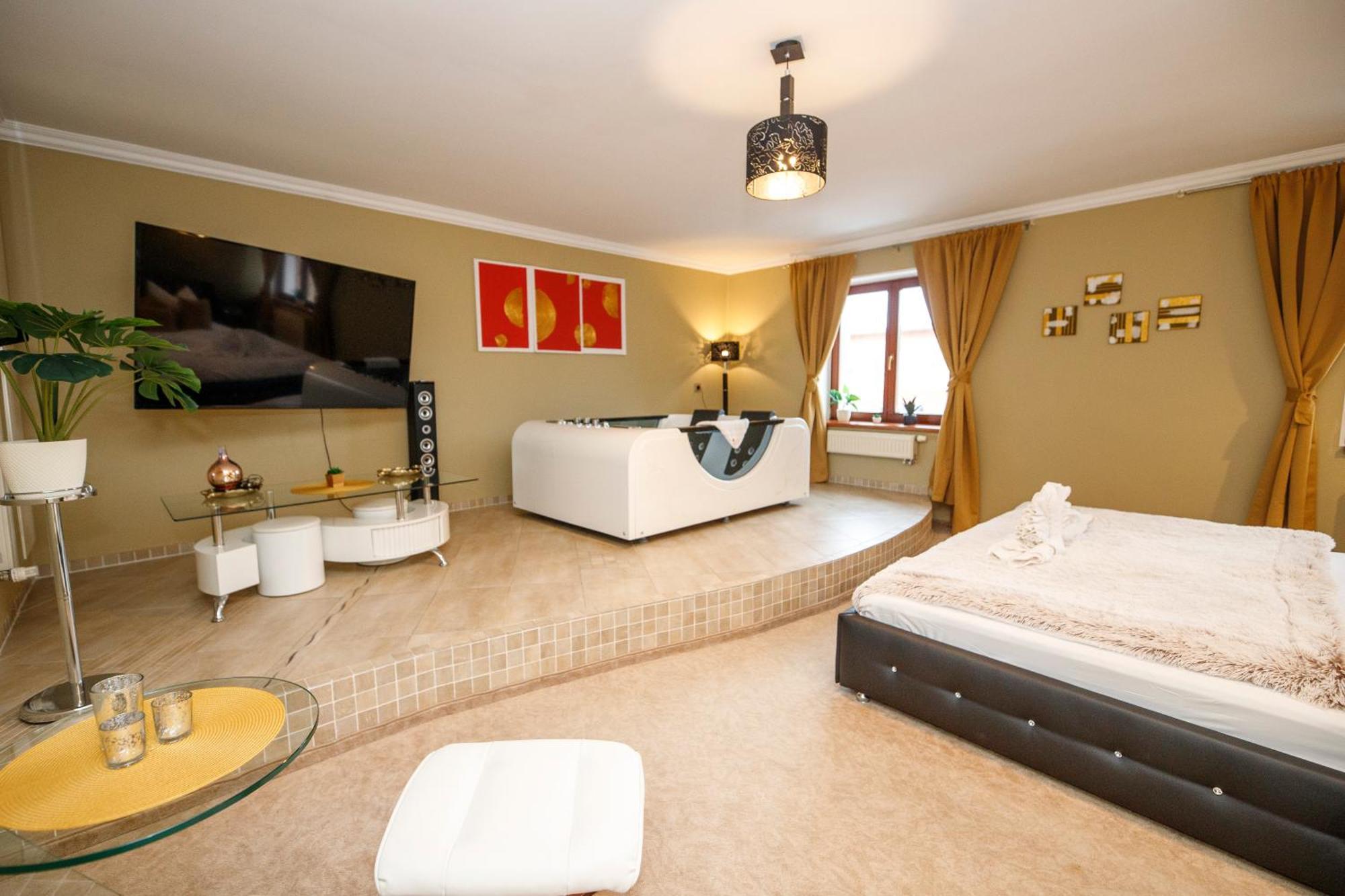 Wellness Hotel Beethoven Chomutov Exterior foto