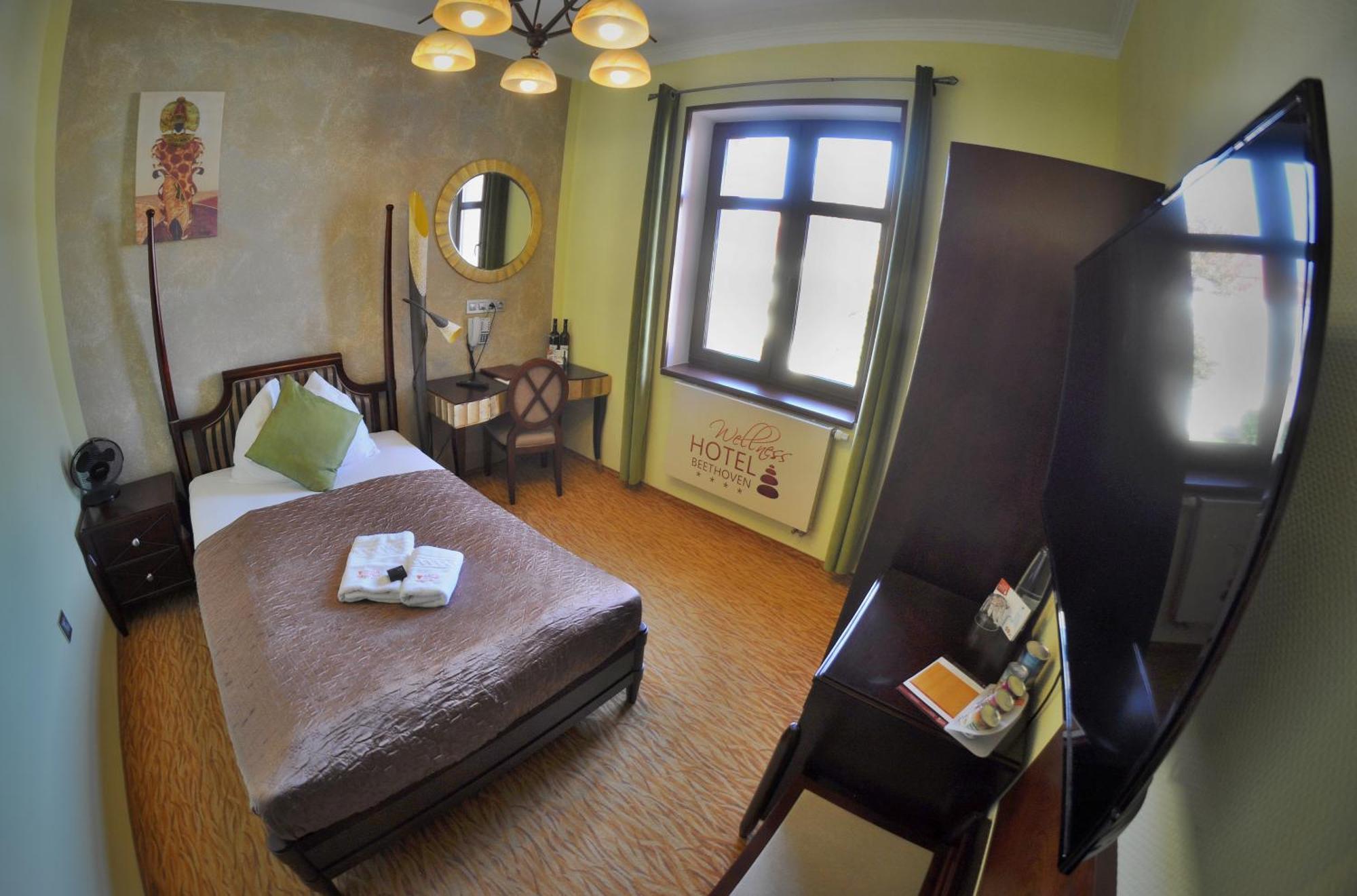 Wellness Hotel Beethoven Chomutov Exterior foto
