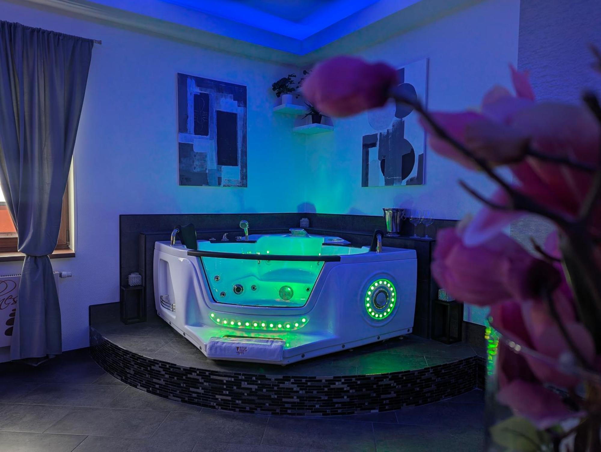 Wellness Hotel Beethoven Chomutov Exterior foto