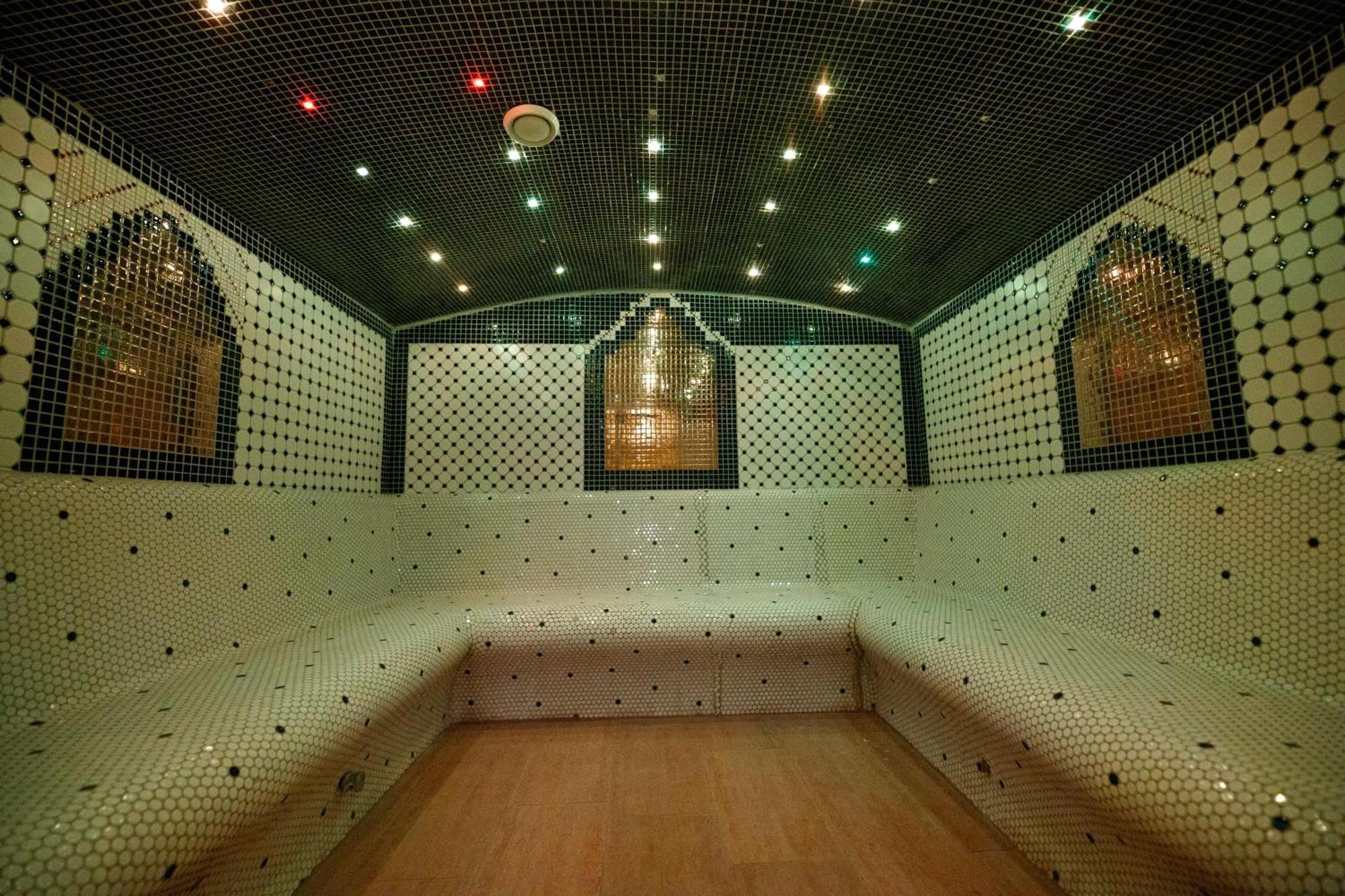 Wellness Hotel Beethoven Chomutov Exterior foto